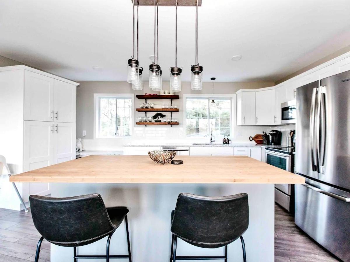 ויקטוריה Stunning Home With Amazing Views Near The City מראה חיצוני תמונה