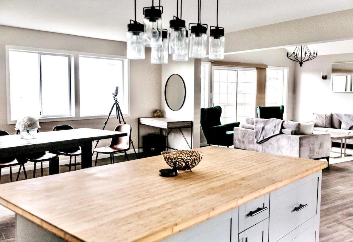ויקטוריה Stunning Home With Amazing Views Near The City מראה חיצוני תמונה